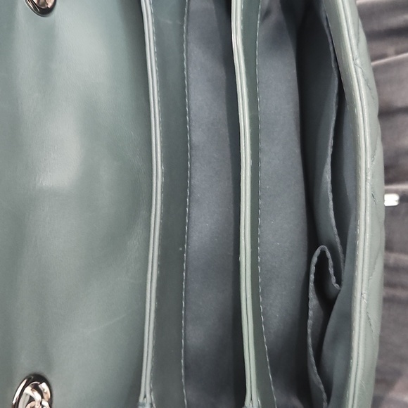 Chanel medium 3 compartment shoulder bag - Picture 3 of 5